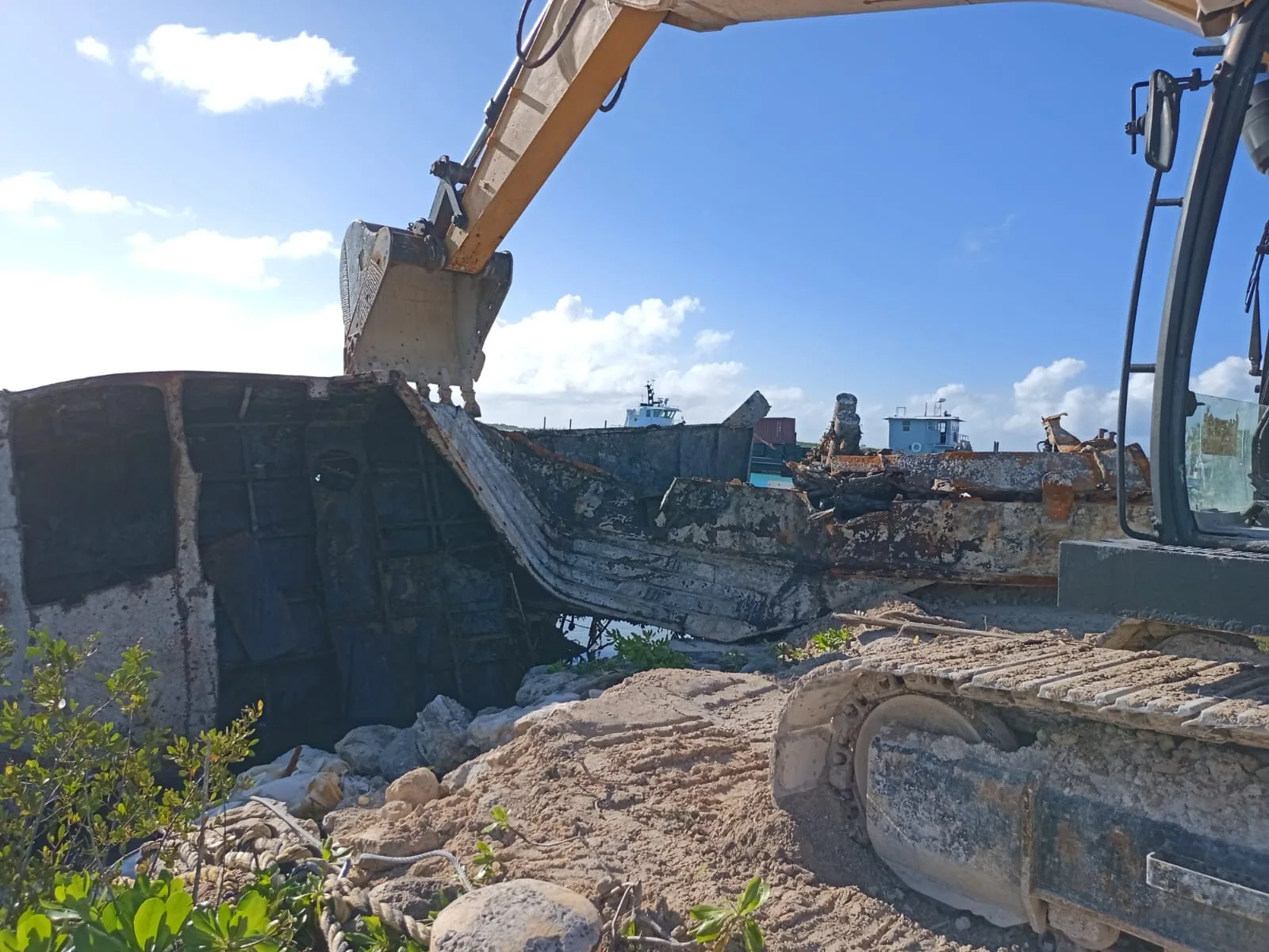 Specialist shoreline wreck removal